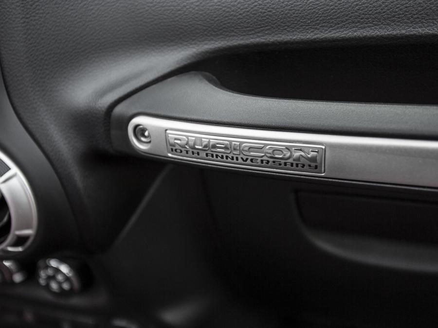  Jeep Wrangler Rubicon 10th Anniversary Edition 2013 года  (EU) (фото 27 из 54)